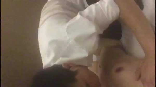 网红何奕恋全裸揉捏浑圆乳房 奶子跳动英气美女心动的性奋硬了，肉欲好身材（包含套图）720P高清